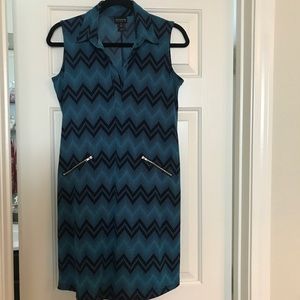 5/$20 En Focus collared sleeveless dress